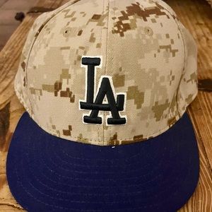 LIKE NEW!! New Era 59/Fifty LA Dodgers Memorial Day on-field cap! Size 7 1/4